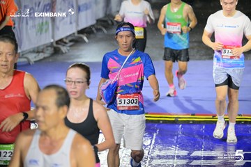 Photo HO CHI MINH CITY NIGHT RUN EXIMBANK 2026 - 10d7fd3cc1913740f813ea9e008930fa.jpg