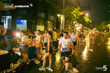 Photo HO CHI MINH CITY NIGHT RUN EXIMBANK 2026 - 10ee6f32789a873e81812f10afa64f6b.jpg