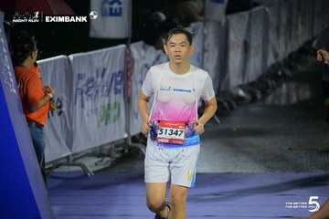 Photo HO CHI MINH CITY NIGHT RUN EXIMBANK 2026 - 1187a614180ae0bcac9ed2c746cb7f27.jpg