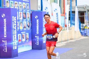 Photo HO CHI MINH CITY NIGHT RUN EXIMBANK 2026 - 12dc7ec4af10bf86c04336a1d8be111b.jpg