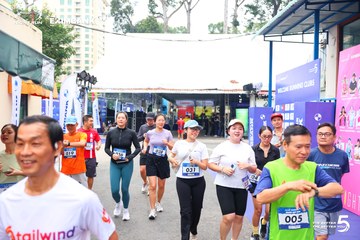 Photo HO CHI MINH CITY NIGHT RUN EXIMBANK 2026 - 12f07c1aee8bcb08626c77ee929c764a.jpg