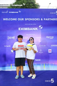 Photo HO CHI MINH CITY NIGHT RUN EXIMBANK 2026 - 13c2a762e538644b065c46e74a54f07d.jpg