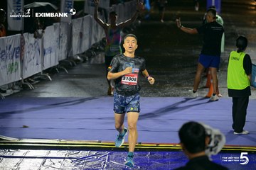 Photo HO CHI MINH CITY NIGHT RUN EXIMBANK 2026 - 14043834927c4d7fe52e5e0a4b3710de.jpg