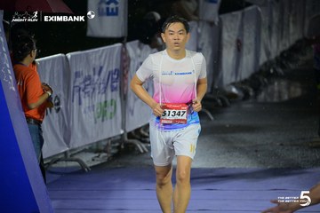 Photo HO CHI MINH CITY NIGHT RUN EXIMBANK 2026 - 145dda5ecc2f79beeafeb88de804ac2c.jpg
