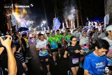 Ảnh sự kiện HO CHI MINH CITY NIGHT RUN EXIMBANK 2026 - 15c539fd1176a1ecf2733ddcd9eacf18.jpg