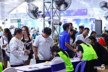 Photo HO CHI MINH CITY NIGHT RUN EXIMBANK 2026 - 16989e1c8ddfed8d802310437c7a48aa.jpg