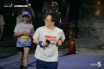 Photo HO CHI MINH CITY NIGHT RUN EXIMBANK 2026 - 1720fa599f156bccac201d39e0f2753a.jpg