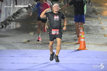 Photo HO CHI MINH CITY NIGHT RUN EXIMBANK 2026 - 1bbdbfccbe8dcfca6224d1f44a13b16b.jpg