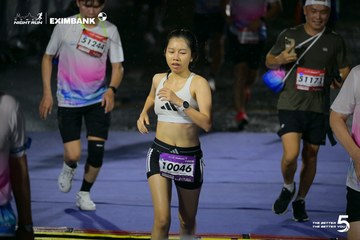 Photo HO CHI MINH CITY NIGHT RUN EXIMBANK 2026 - 1df64e75c112b8b772801a56b589c75e.jpg