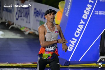 Photo HO CHI MINH CITY NIGHT RUN EXIMBANK 2026 - 1e462292b47ea0118a7accf0400b0c54.jpg