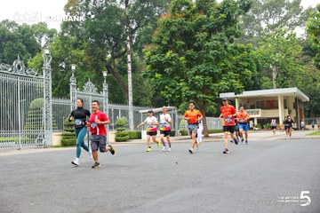 Photo HO CHI MINH CITY NIGHT RUN EXIMBANK 2026 - 20277310b662c45fa11df09d0ad6001f.jpg