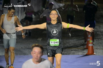 Photo HO CHI MINH CITY NIGHT RUN EXIMBANK 2026 - 2076ffa0e5857da68eb4b949a2051023.jpg