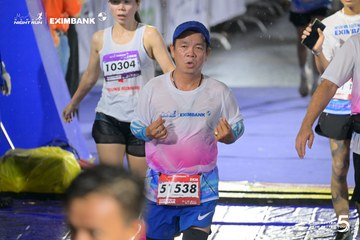 Photo HO CHI MINH CITY NIGHT RUN EXIMBANK 2026 - 217938df2902bcb2f407508642446d37.jpg