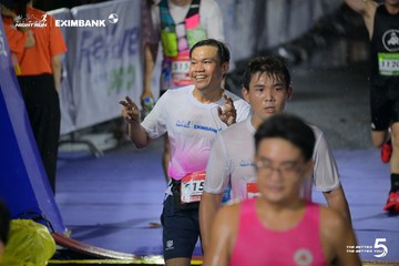 Photo HO CHI MINH CITY NIGHT RUN EXIMBANK 2026 - 2255efbf87792e2197f910d74d9e91aa.jpg