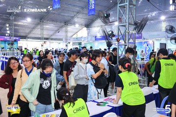 Photo HO CHI MINH CITY NIGHT RUN EXIMBANK 2026 - 2310219b668f94d4982ab66e072d568f.jpg