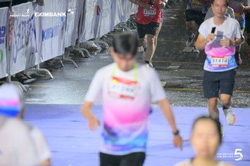 Photo HO CHI MINH CITY NIGHT RUN EXIMBANK 2026 - 23a4781609f5e6fcc1c6707e4134f9e5.jpg