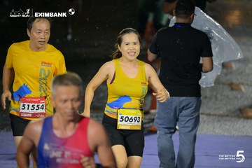 Photo HO CHI MINH CITY NIGHT RUN EXIMBANK 2026 - 246a2e47f6f7708a276ded24049c565d.jpg