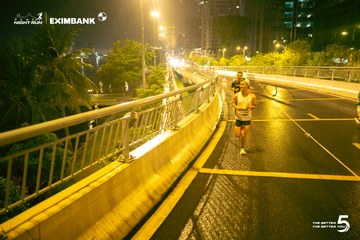 Photo HO CHI MINH CITY NIGHT RUN EXIMBANK 2026 - 24917c546d501e4bd69f2ce46afbccf8.jpg
