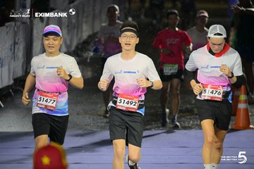 Photo HO CHI MINH CITY NIGHT RUN EXIMBANK 2026 - 25575bcc5bc0f1dd07bd1531616379e7.jpg