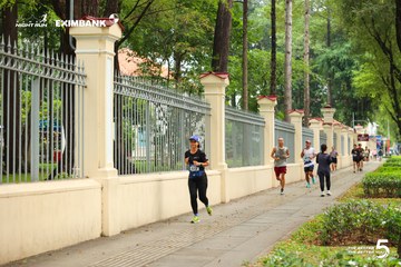 Photo HO CHI MINH CITY NIGHT RUN EXIMBANK 2026 - 26a28f822f03a8d5e3fead4e310ccb0c.jpg