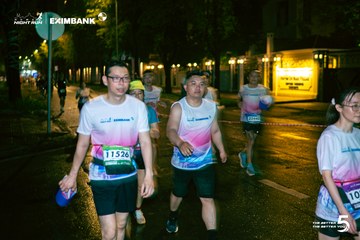 Photo HO CHI MINH CITY NIGHT RUN EXIMBANK 2026 - 270fe488be9e4f45b8012db1423b5764.jpg