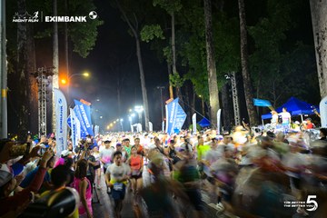 Ảnh sự kiện HO CHI MINH CITY NIGHT RUN EXIMBANK 2026 - 274d883263fd82b96ec442ac299dde53.jpg