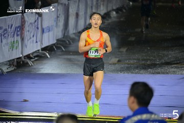 Photo HO CHI MINH CITY NIGHT RUN EXIMBANK 2026 - 2769767bd69bdbcd2ede3fc1fd493abd.jpg