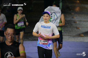 Photo HO CHI MINH CITY NIGHT RUN EXIMBANK 2026 - 27a29c5c1f84b1db17075c384ccaeebf.jpg