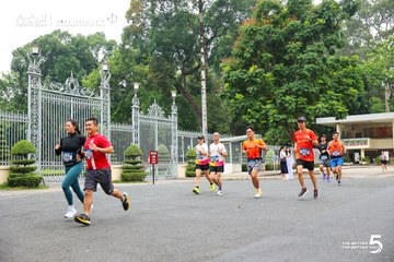 Photo HO CHI MINH CITY NIGHT RUN EXIMBANK 2026 - 28b322a37bc8010f26da0e5f03342203.jpg