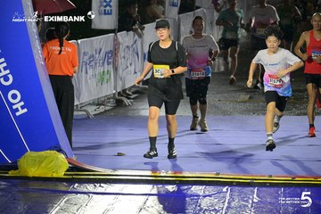Photo HO CHI MINH CITY NIGHT RUN EXIMBANK 2026 - 298842833cfce4c3e10409f574a63696.jpg