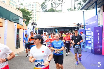 Photo HO CHI MINH CITY NIGHT RUN EXIMBANK 2026 - 2ab6b3ff21c3300c8eac1c122129085c.jpg