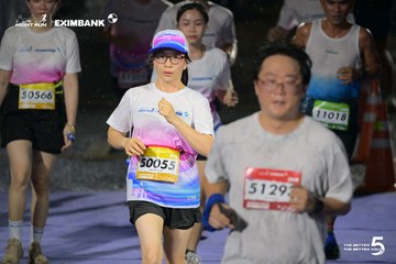 Photo HO CHI MINH CITY NIGHT RUN EXIMBANK 2026 - 2c748bebb19e3919bbe8939d9bdc327c.jpg