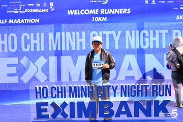 Photo HO CHI MINH CITY NIGHT RUN EXIMBANK 2026 - 2d39d9b971a174fb57851d01bed8aca0.jpg
