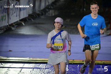 Photo HO CHI MINH CITY NIGHT RUN EXIMBANK 2026 - 2dfa57eeeefde72edaf4fa00508b4c3c.jpg