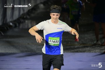 Photo HO CHI MINH CITY NIGHT RUN EXIMBANK 2026 - 2e71d21910875b63adf4f647b24a7a61.jpg