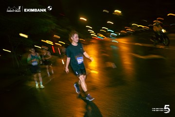 Ảnh sự kiện HO CHI MINH CITY NIGHT RUN EXIMBANK 2026 - 2e77b8918583502c7af1bfd76c524093.jpg