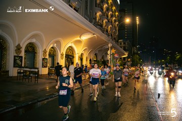 Ảnh sự kiện HO CHI MINH CITY NIGHT RUN EXIMBANK 2026 - 2eda214c2a3a8fc380bc70e34a5c39ad.jpg