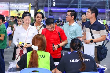 Photo HO CHI MINH CITY NIGHT RUN EXIMBANK 2026 - 2f838538f4f8f17ca78e3eb3c5b827c1.jpg