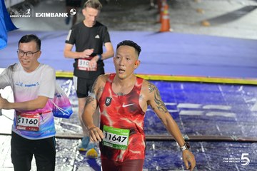 Photo HO CHI MINH CITY NIGHT RUN EXIMBANK 2026 - 2ffc48edd9b5ebfe906cf419ca9b9aa5.jpg