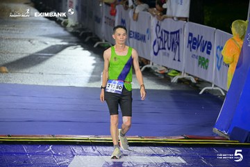 Photo HO CHI MINH CITY NIGHT RUN EXIMBANK 2026 - 3304156d2c22a057ab334f579cf20973.jpg