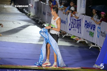 Photo HO CHI MINH CITY NIGHT RUN EXIMBANK 2026 - 37c1a018b154bcdbb6b93868263d753f.jpg