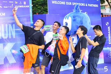 Photo HO CHI MINH CITY NIGHT RUN EXIMBANK 2026 - 392ff4a375d0c9cd4f54669d30e8dba5.jpg
