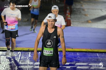 Photo HO CHI MINH CITY NIGHT RUN EXIMBANK 2026 - 395e3090fbf0ed08263eaa5fb5b05c4e.jpg