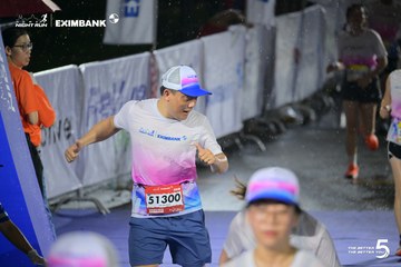 Photo HO CHI MINH CITY NIGHT RUN EXIMBANK 2026 - 3a41f48a80ca3124438ea390a3c2a4a5.jpg