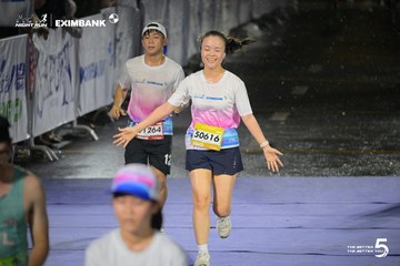 Photo HO CHI MINH CITY NIGHT RUN EXIMBANK 2026 - 3a878a5eb46032087f3114563b3996d3.jpg