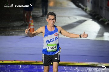 Photo HO CHI MINH CITY NIGHT RUN EXIMBANK 2026 - 4003d76019001fade4cfbbea19bdc123.jpg