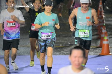Photo HO CHI MINH CITY NIGHT RUN EXIMBANK 2026 - 41523ecee0364aabe88bf227064c1981.jpg