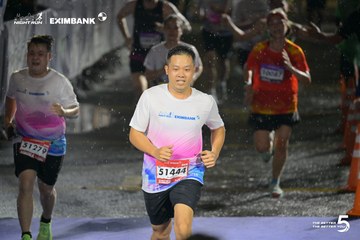 Photo HO CHI MINH CITY NIGHT RUN EXIMBANK 2026 - 4367a5583b05148075d0f3127bd0554f.jpg