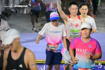 Photo HO CHI MINH CITY NIGHT RUN EXIMBANK 2026 - 43728c39b7ef66b6ea2e8e86a22684bb.jpg