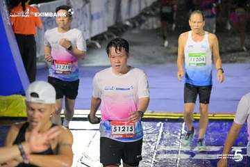 Photo HO CHI MINH CITY NIGHT RUN EXIMBANK 2026 - 43cfa80243b8fd2c857b9b0664acfab9.jpg